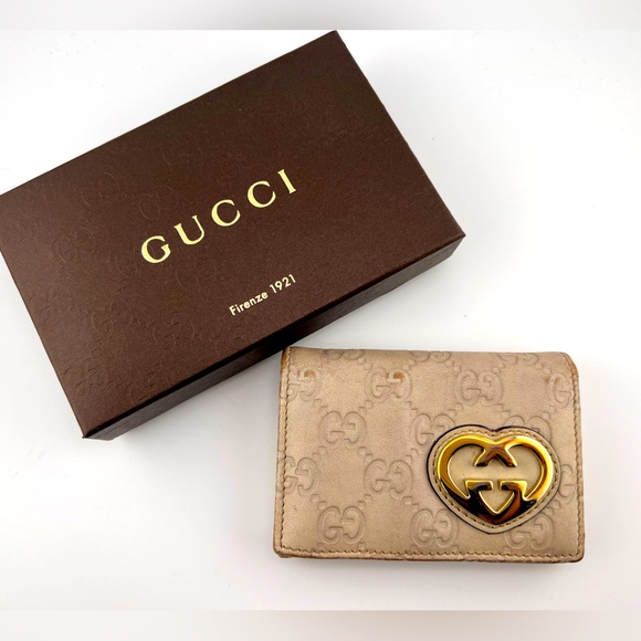 Gucci Lovely Heart GG Signature Compact Cream Wallet - Picture 1 of 17